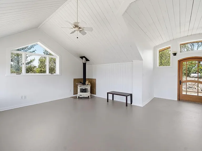 1036 La Cienega Rd — Photo 5