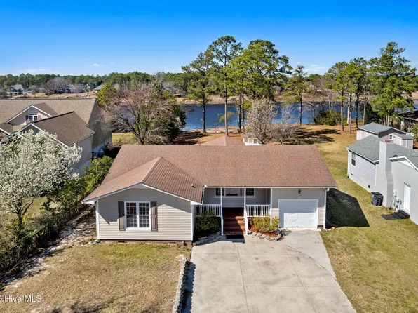 821 S Shore Drive, Southport, NC 28461