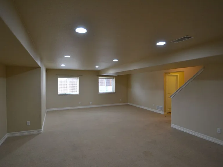 5079 Farris Creek Ct — Photo 31