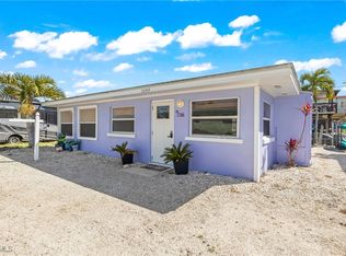 2649 Coco Plum Dr, Matlacha, FL 33993