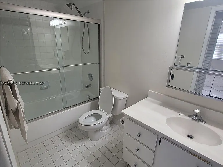 2600 Collins Ave #401 — Photo 6