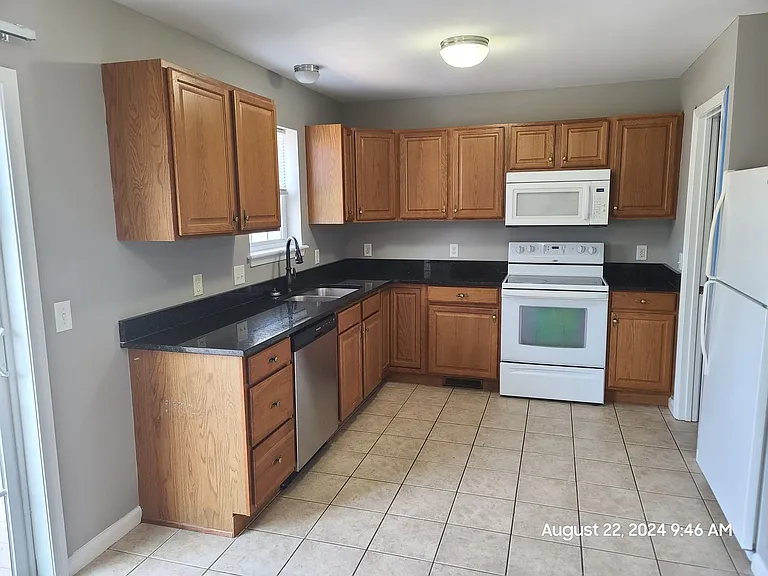 370 Viewpoint Way — Photo 10