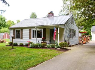 1064 Orchard Grove Dr, Geneva, OH 44041