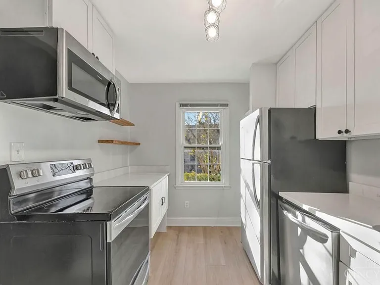 9777 Bunker Hill Ln — Photo 11