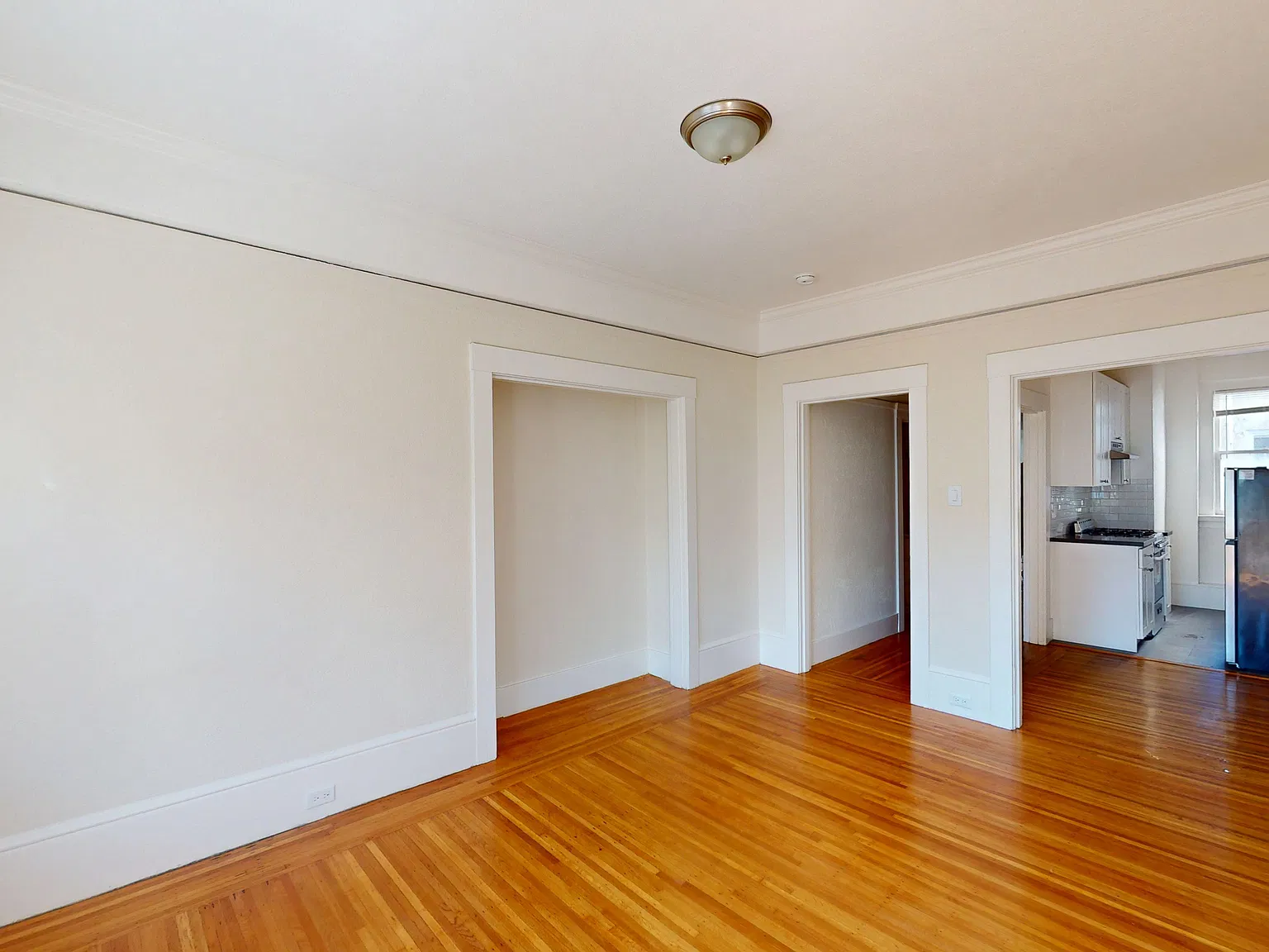 Centrally Located SF Studio | Pet Friendly — Photo 2