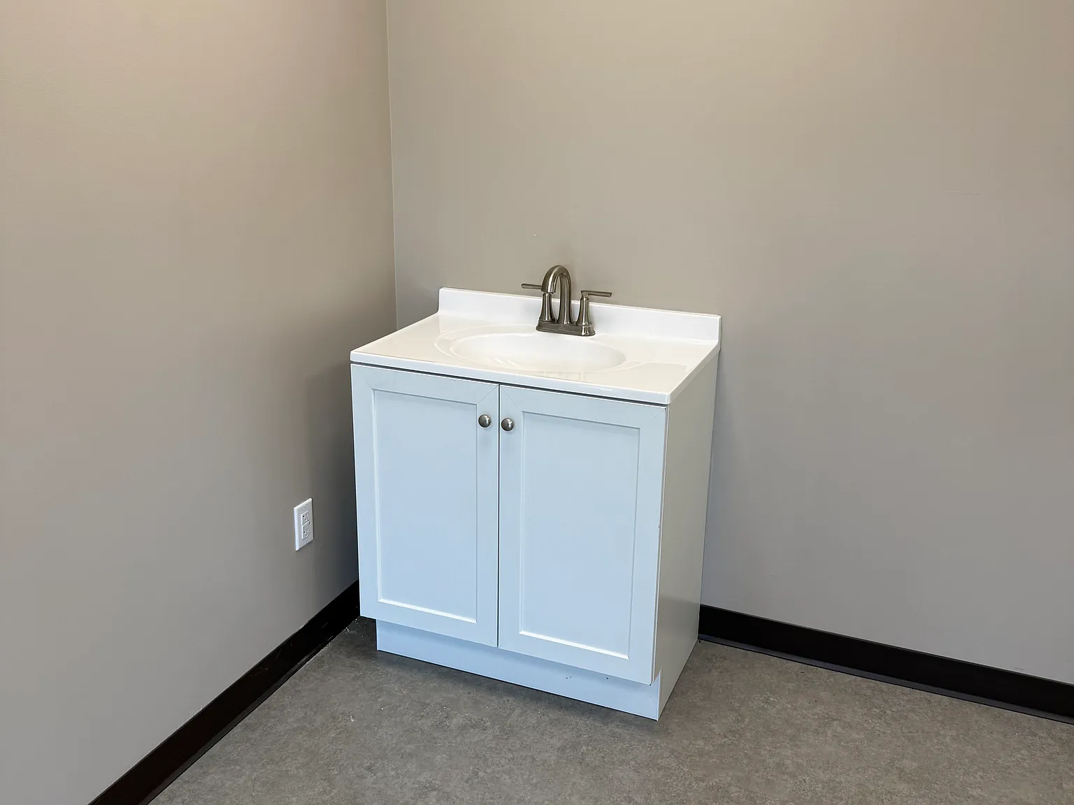 Studio, 160 sqft, $850 — Photo 3