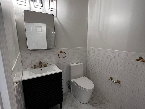 Newly and fully renovated bathroom!