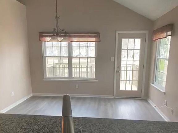 3rd image of 5061 Thatcher Way