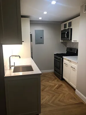 Rented by UES Management | media 15