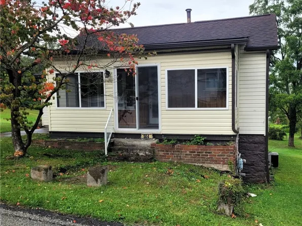 504 S Ruby St, Derry, PA 15627