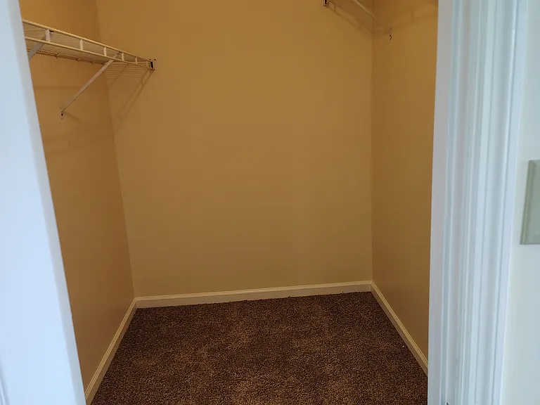 1329 Alexwood Dr — Photo 6