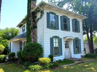 1129 Rickett Rd, Brighton, MI 48116