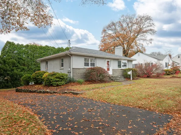 735 Chickadee Lane, Stratford, CT 06614