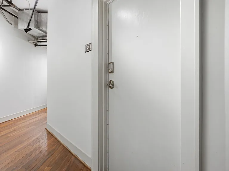500 Granby St #5A — Photo 8