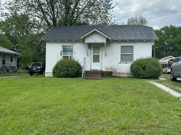910 E 9th Ave, Emporia, KS 66801