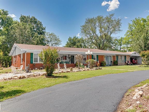 4th image of 2300 Mount Carmel Rd