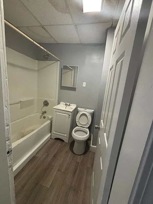 3 bed, 2.0 bath, 1100 sqft, $1,850 — Photo 3