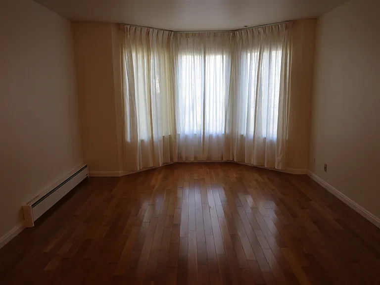 222 21st Ave #1 — Photo 7