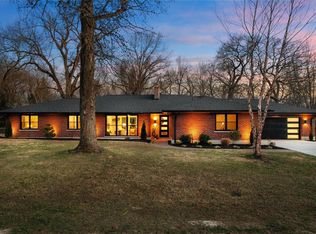 213 Country Club Ln, Belleville, IL