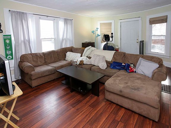 4th image of 519-521 Clarendon St