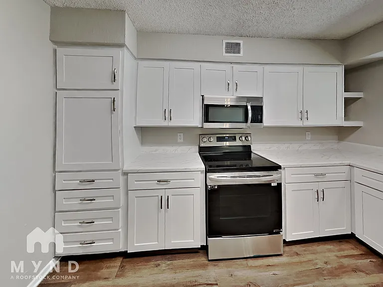 Del Estrado Townhomes — Photo 88