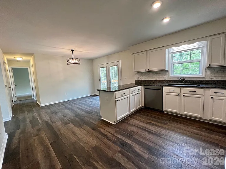 926 Polk St — Photo 15