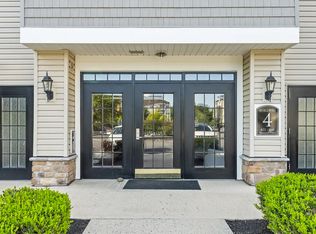 412 Masterson Ct, Trenton, NJ 08618
