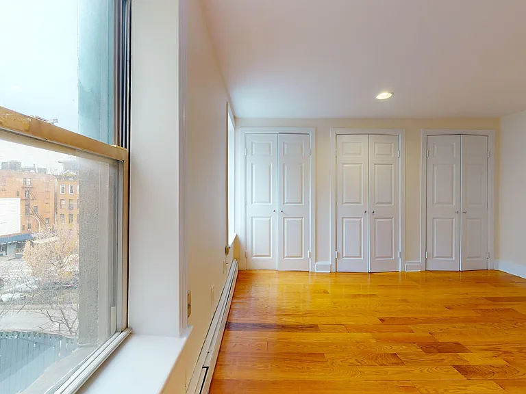 480 W Broadway #4 — Photo 16