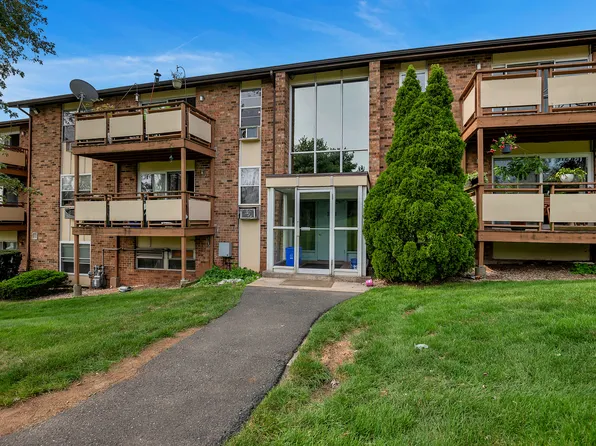 45 Jefferson Road #5-17, Branford, CT 06405