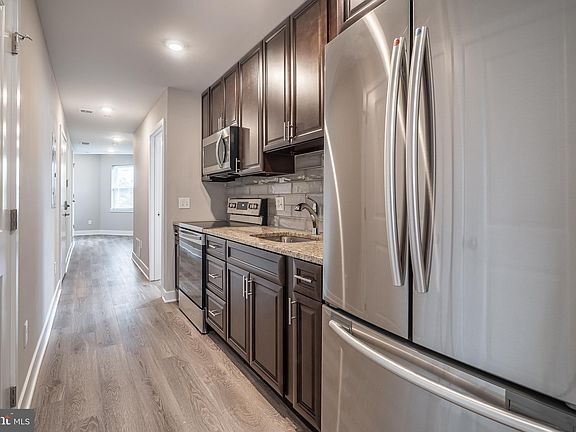 4th image of 421 N 39th St #B