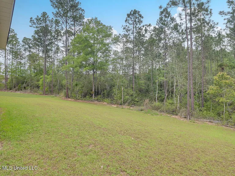 4937 Fern Dr — Photo 28