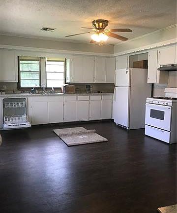 4th image of 1220 Guillory St