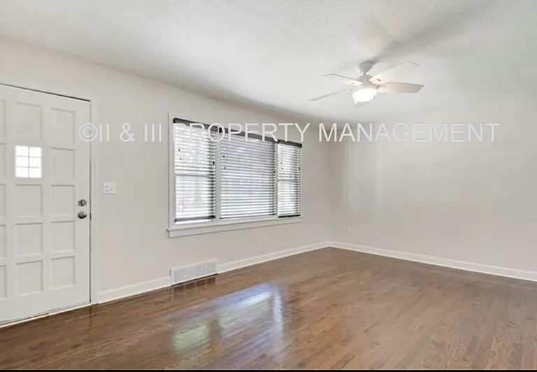 6406 W 72nd Ter — Photo 3