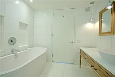Rented by R New York