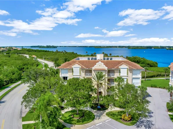 4878 S Harbor Dr APT 301, Vero Beach, FL 32967