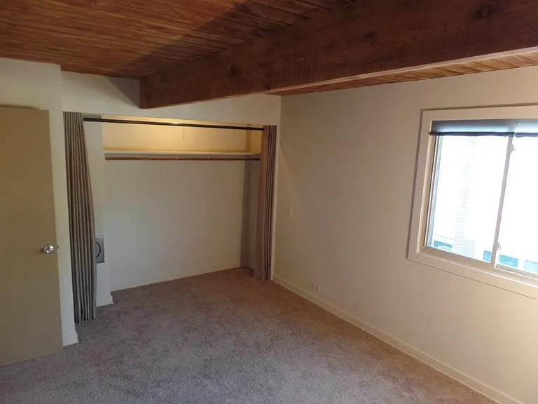 811 S La Grange Rd #C — Photo 16