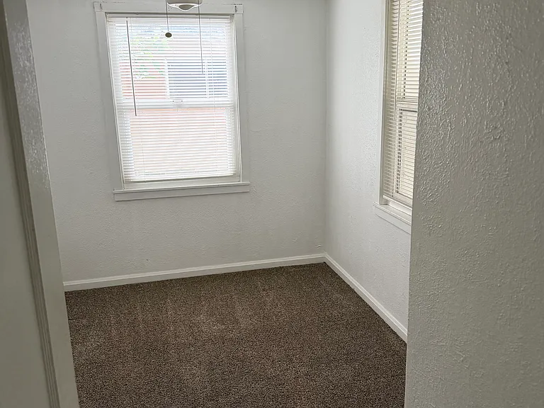 543 S Lassen St W — Photo 7
