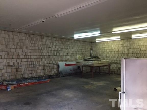 3rd image of 402 Marly Dr