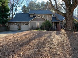 320 N Peak Dr, Johns Creek, GA