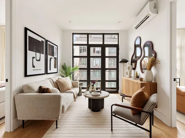 37-29 32nd St #4A, Long Island City, NY 11101