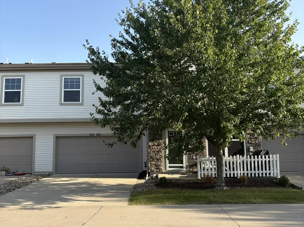210 80th St Unit 103, West Des Moines, IA 50266
