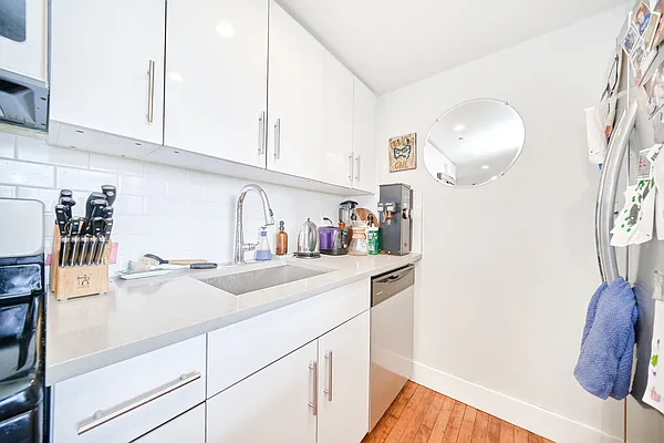 Rented by Living New York | media 17