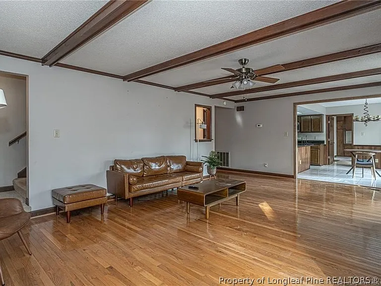 6821 Thames Dr — Photo 15