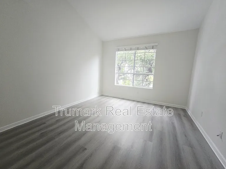 475 E Orange Grove Ave #T — Photo 9