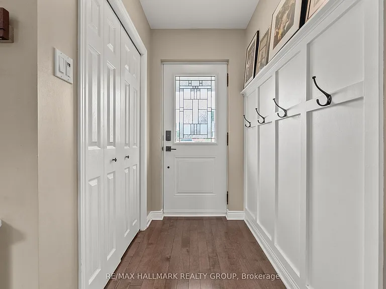 701 Cole Ave S — Photo 3