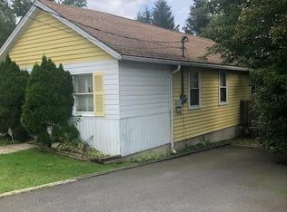 145 Hillside Ave, Harveys Lake, PA 18618