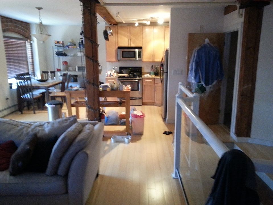 6th floor main living area