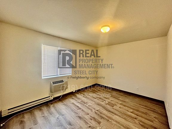 4th image of 1715 Oakshire Ln APT B