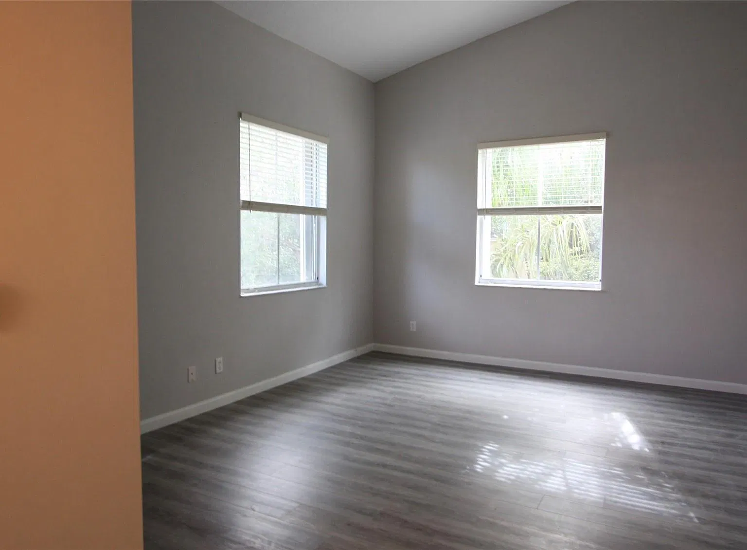 2 bed, 1162 sqft, $2,400 — Photo 4