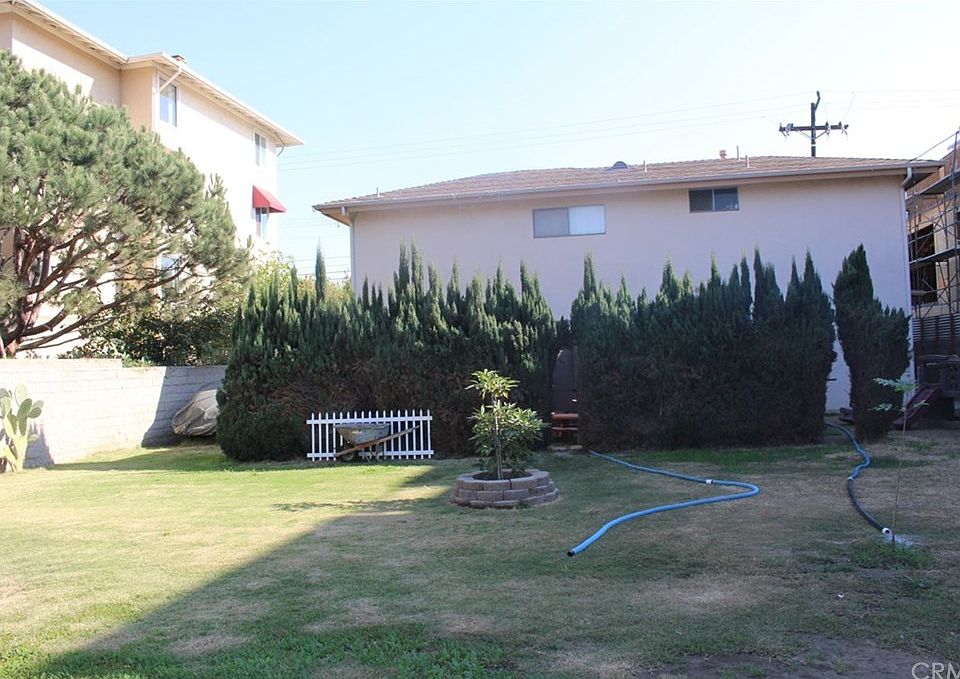 2nd image of 11835 Grevillea Ave